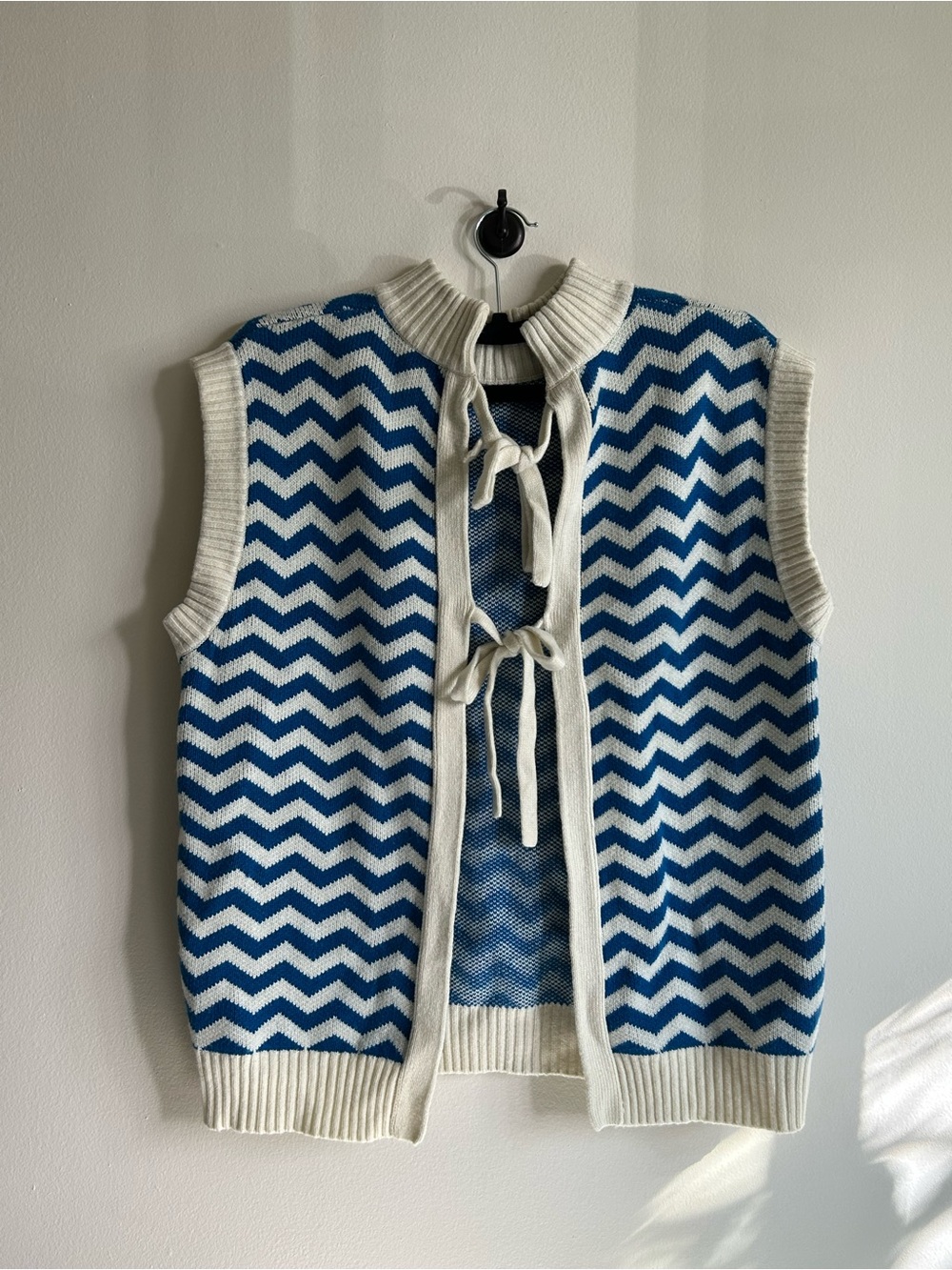 SelfWho Wool Cashmere Blend Chevron Knit Sweater Vest in Blue and Cream